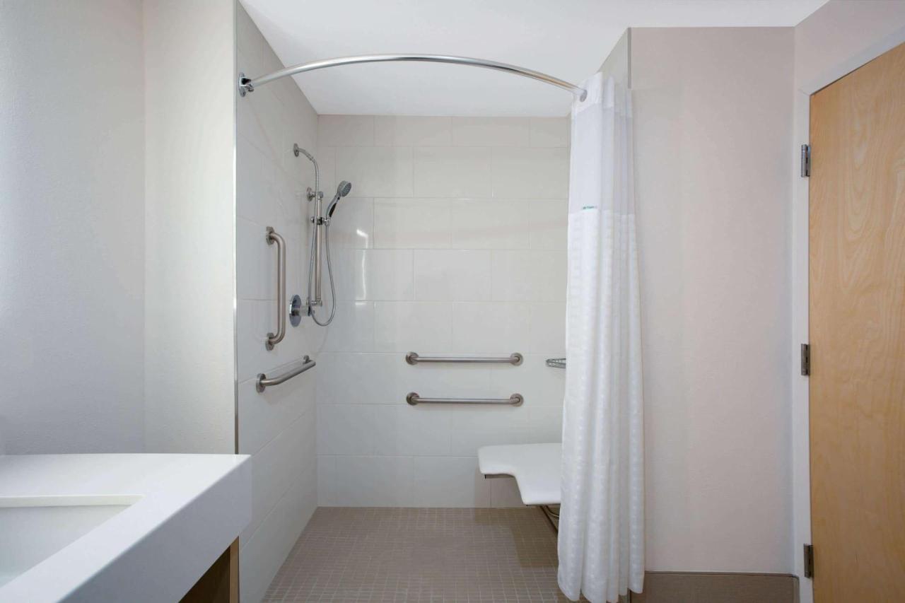 La Quinta Inn & Suites By Wyndham Manassas, Va- Dulles Airport Kültér fotó