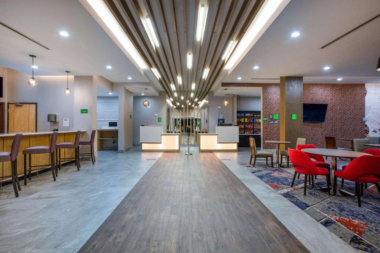 La Quinta Inn & Suites By Wyndham Manassas, Va- Dulles Airport Kültér fotó